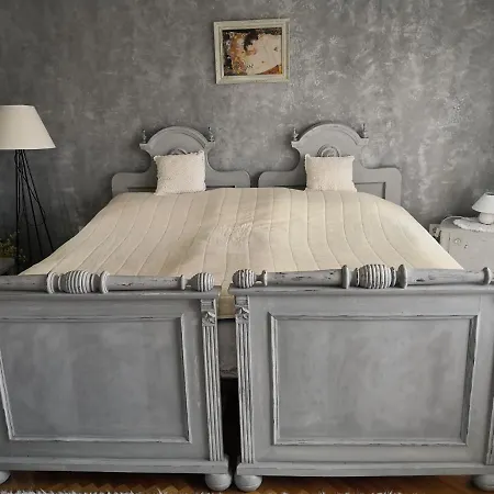 Domboldal Vendeghaz * Noszvaj