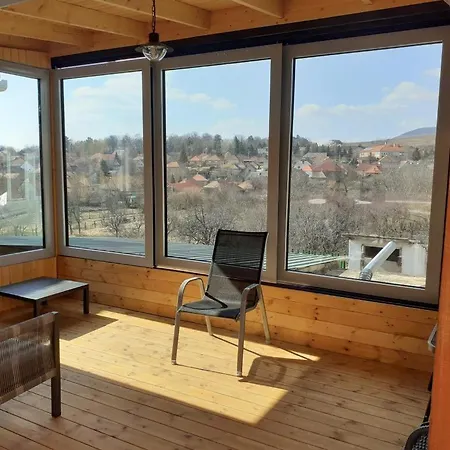 Domboldal Vendeghaz Appartamento Noszvaj