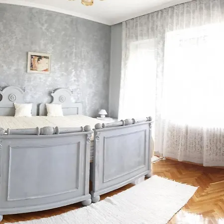 Appartamento Domboldal Vendeghaz *